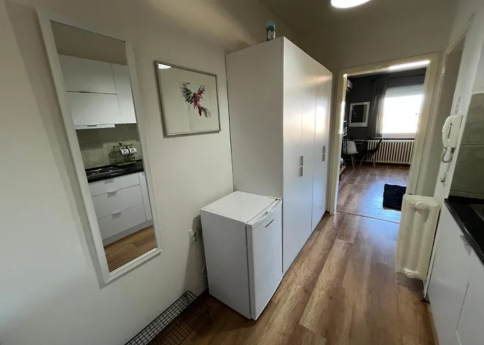 アパート Mickitos Center スコピエ